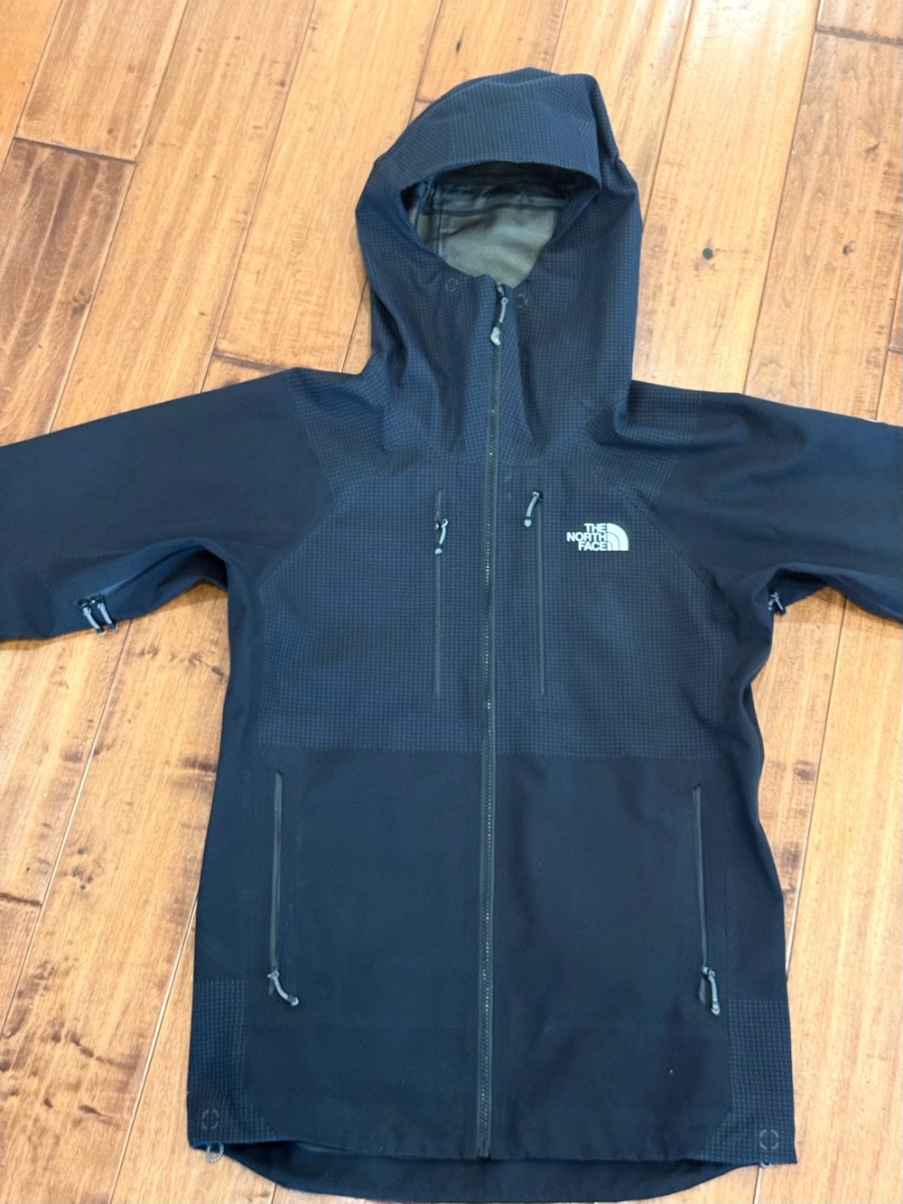 The North Face Summit Gore-tex L5 Black Hooded hardshell Jacket - Small